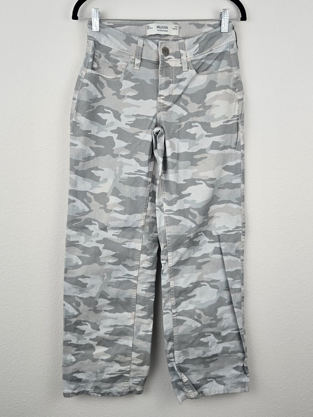 Hollister Camo Low Rise Baggy Pants